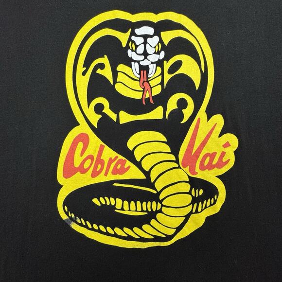 Cobra Kai Bioworld XL Mens Short Sleeve T-Shirt Sony Pictures Karate Kid Snake - Picture 2 of 12